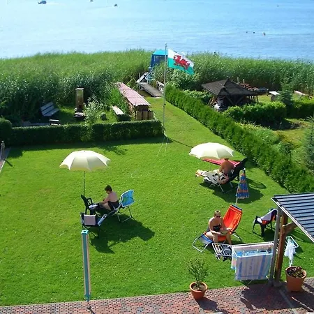 Ferienwohnung Haus Am Seeufer Backbord Waren  Esterno foto