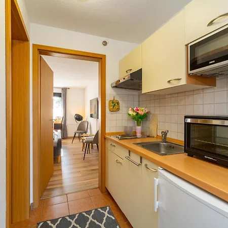 Ferienwohnung Haus Am Seeufer Backbord Waren  Esterno foto
