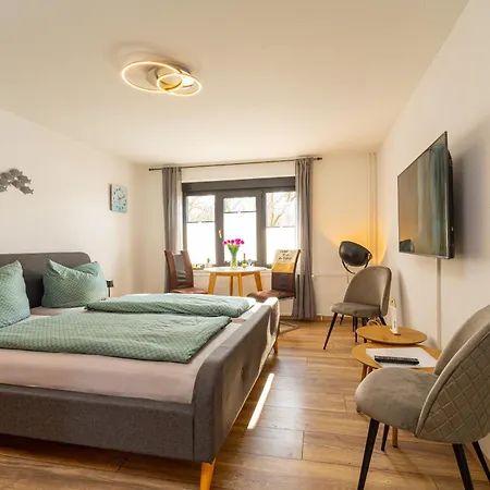 Ferienwohnung Haus Am Seeufer Backbord Waren  Esterno foto
